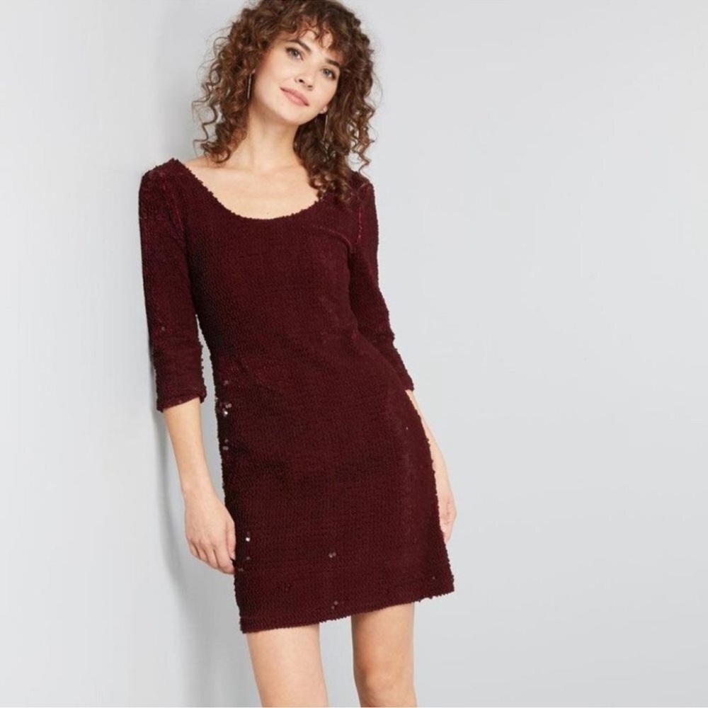 New BB Dakota Medium Velvet Element Sequin Stretch 3/4 Sleeve Sheath Party Dress